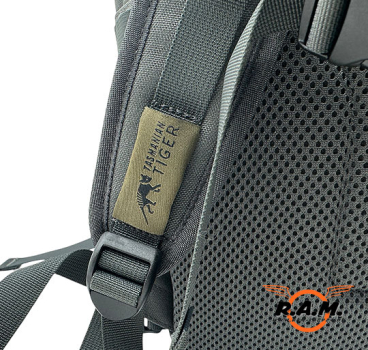 Preview: Tasmanian Tiger Essential Pack L, MKII, Rucksack in titan grau (15L)