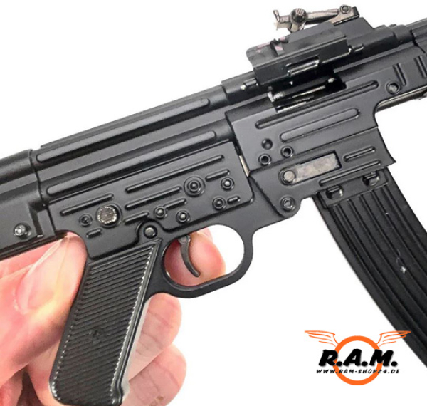 GOATGUNS Miniatur Sturmgewehr STG44 Modell 1:3 Scale, Vollmetall, schwarz