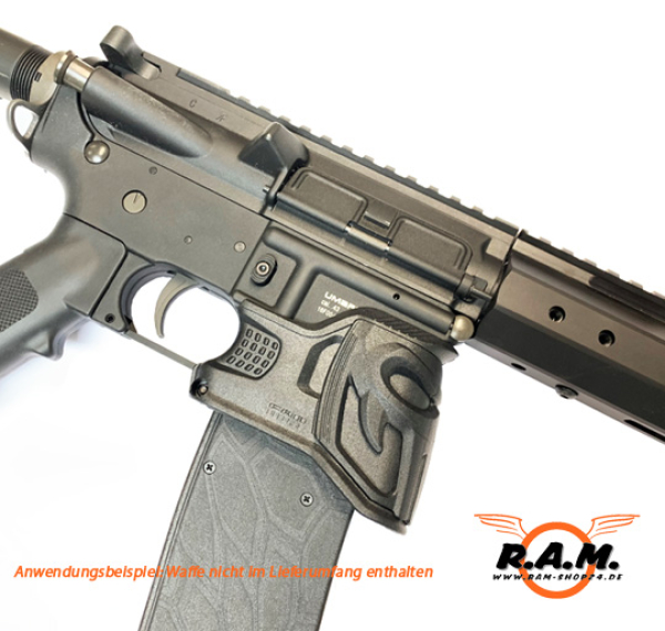 TM4 & Clone Punisher Magwell Enclosure P-Grip Tan / Desert